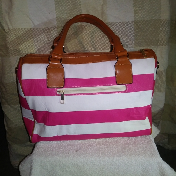 Tote - Picture 6 of 7